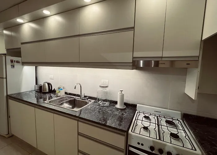 Departamento Cerca De Calle Aristides